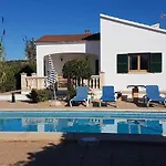 Luz: Refugio De Calma Y Belleza En Menorca * Cala'N Blanes (Menorca)