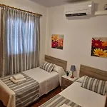 Luz: Refugio De Calma Y Belleza En Menorca Cala'N Blanes (Menorca)