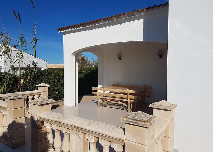 Luz: Refugio De Calma Y Belleza En Menorca Casa de Férias Cala'N Blanes (Menorca)