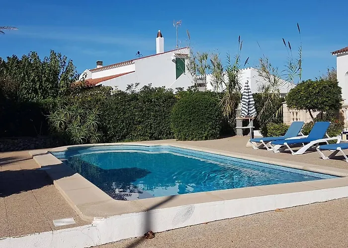 Luz: Refugio De Calma Y Belleza En Menorca Casa de Férias Cala'N Blanes (Menorca)