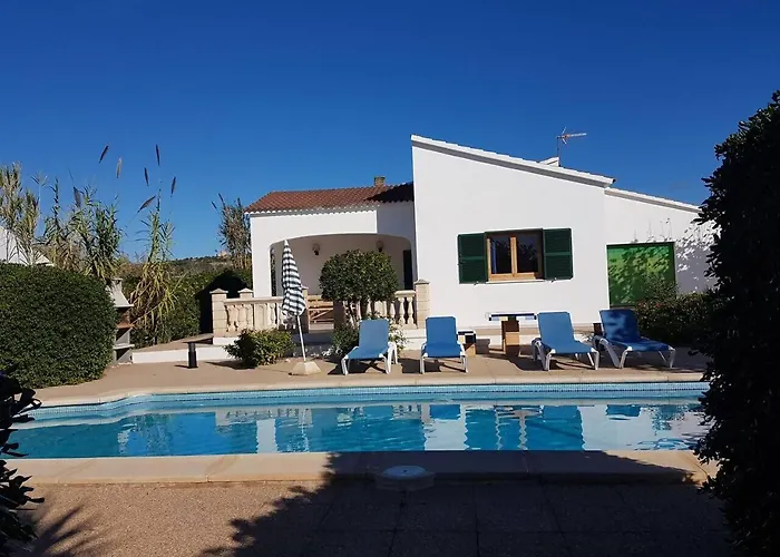 Luz: Refugio De Calma Y Belleza En Menorca Casa de Férias Cala'N Blanes (Menorca)