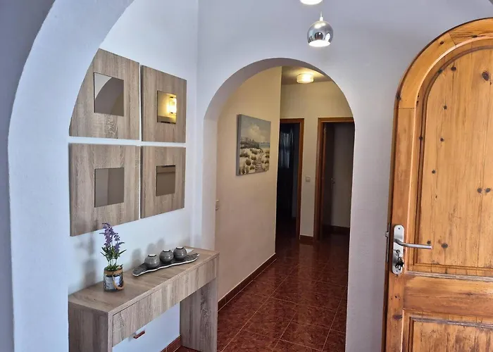 Casa de Férias Luz: Refugio De Calma Y Belleza En Menorca Cala'N Blanes (Menorca)