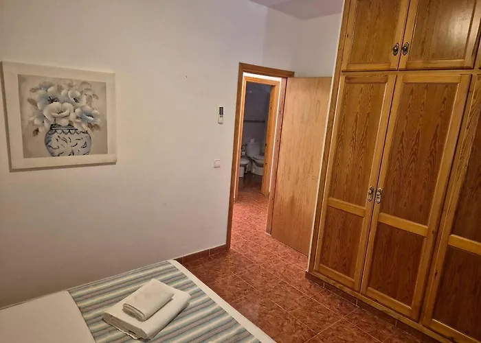 Luz: Refugio De Calma Y Belleza En Menorca * Cala'N Blanes (Menorca)