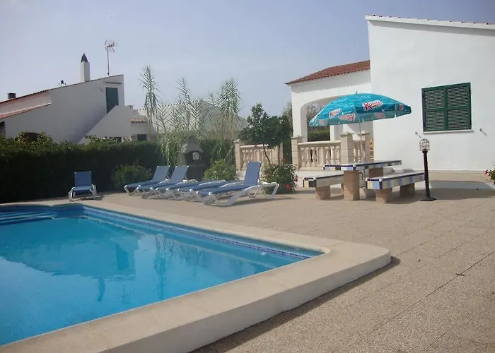 Luz: Refugio De Calma Y Belleza En Menorca Casa de Férias Cala'N Blanes (Menorca)